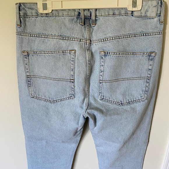 Tapered Jeans in Light Blue Wash 34W 32L - Picture 5 of 8